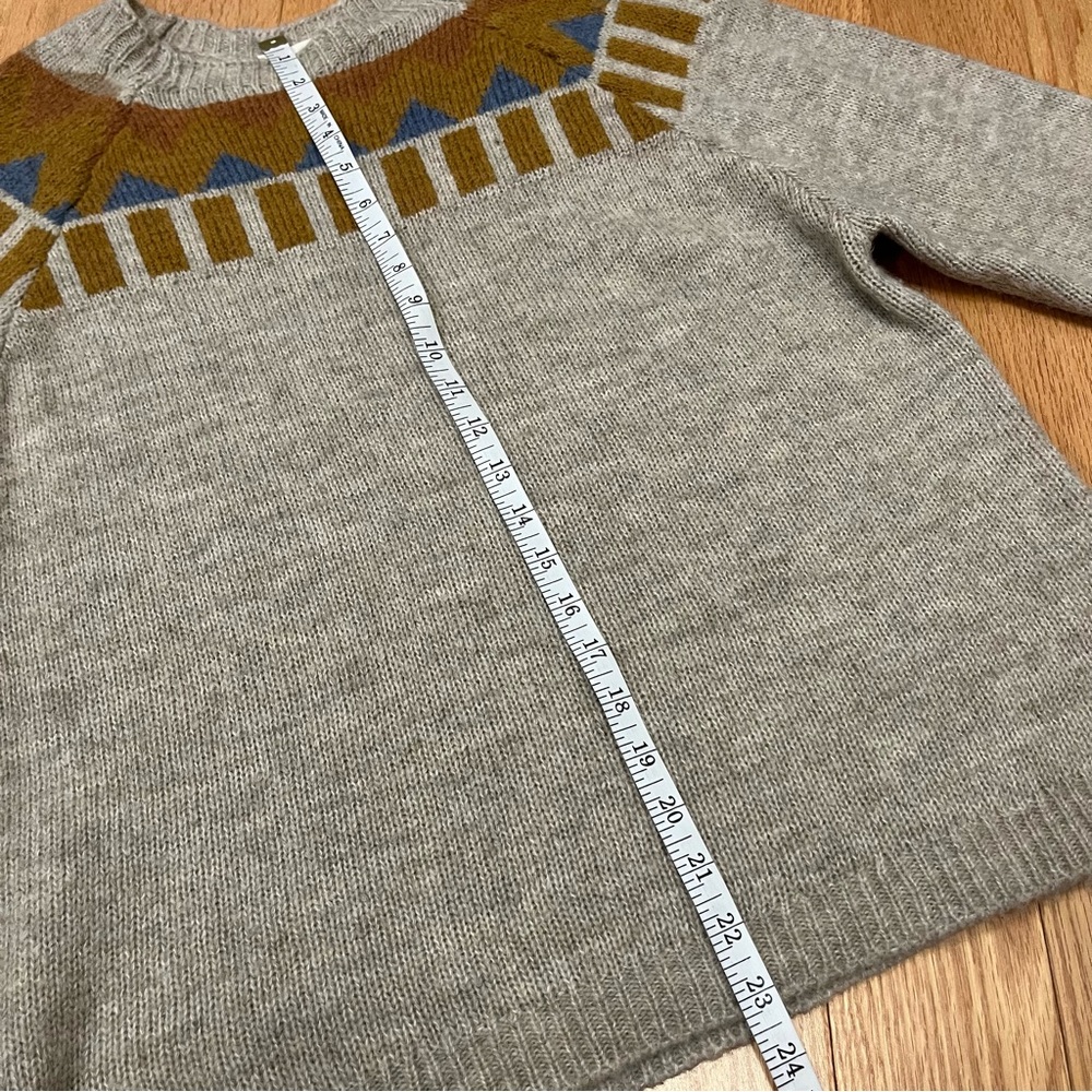 Indi & Cold Geometric Pattern Sweater - Picture 11 of 13